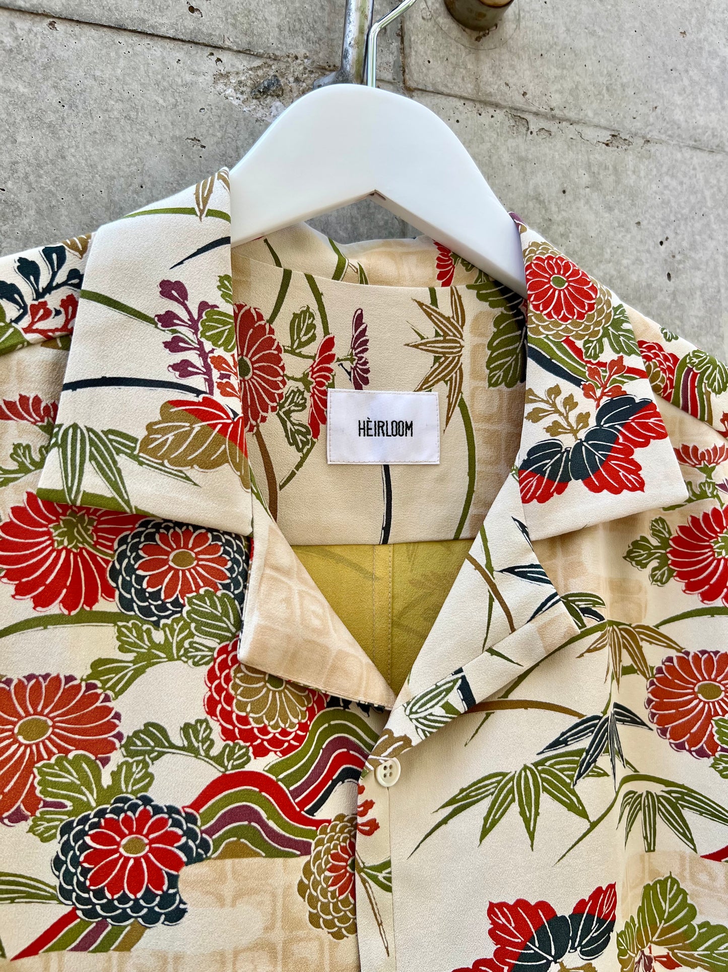 Vintage Kimono - Multi pattern(Chrysanthemum, Bamboo, Ceremonial ribbon, Cloud) - Beige