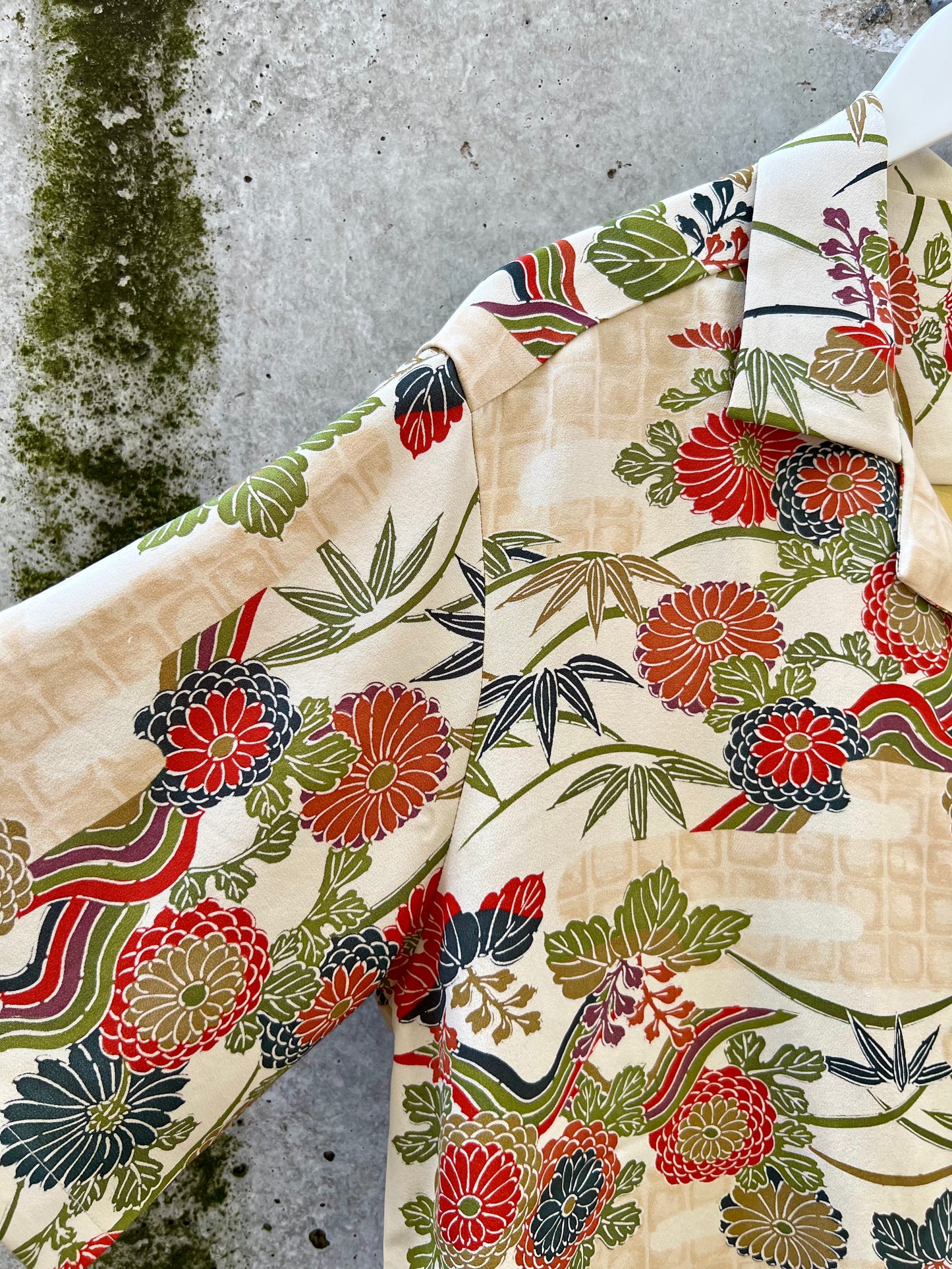 Vintage Kimono - Multi pattern(Chrysanthemum, Bamboo, Ceremonial ribbon, Cloud) - Beige