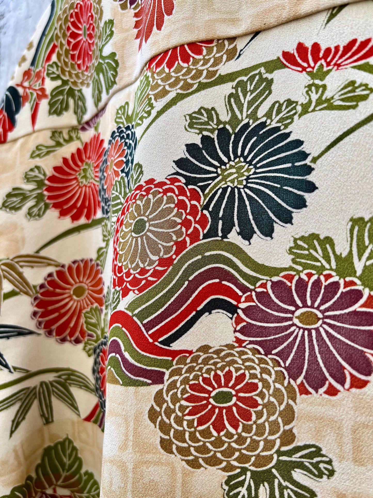 Vintage Kimono - Multi pattern(Chrysanthemum, Bamboo, Ceremonial ribbon, Cloud) - Beige
