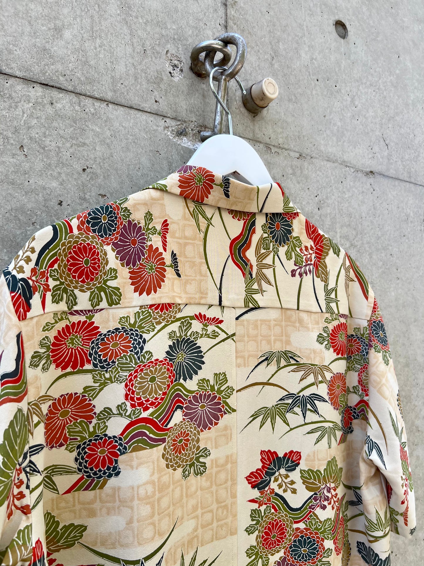 Vintage Kimono - Multi pattern(Chrysanthemum, Bamboo, Ceremonial ribbon, Cloud) - Beige